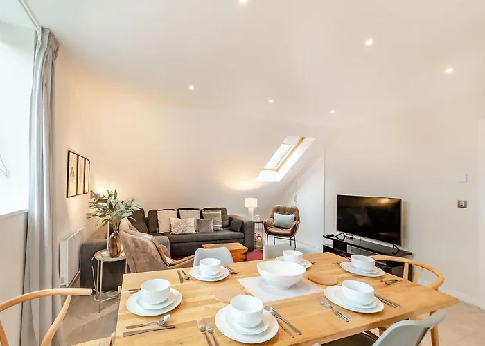 別荘 The Loft At St John's